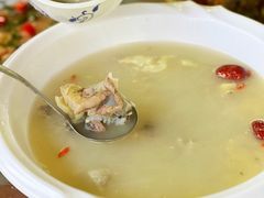 鱼骨萝卜汤-源泉冷水鱼庄(小鱼洞店)