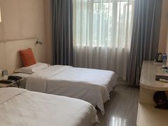 -西安煤研宾馆(万达广场李家村地铁站店)