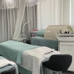 -YooMee优美智能科技美肤机构