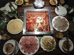 -二荆条·蜀鲜汇城市森林火锅