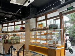 -85度C(生甜甜圈研究工坊·上海平凉店)