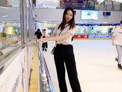 -正佳冰河湾真冰滑冰场