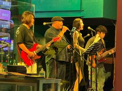 -Famous肥猫墨西哥音乐餐吧(五棵松华熙LIVE店)