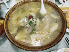 鲜糖酸菜鱼-黄家饺子东北特色菜馆(湖滨商业街店)