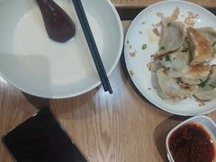 -三好食堂(煎饺·馄饨·肉饼米线·盛世广场店)