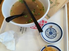 -陇兴楼(西安咸阳国际机场店)