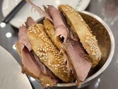 烧饼夹牛肉-福寿斋·老北京铜锅涮肉·烧烤(清岚店)