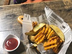 -HIGH FIVE哈福手工汉堡(桂林路店)