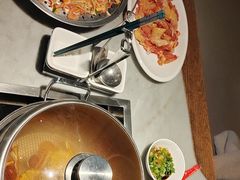 -尚尚仙·酸汤猪手·猪肚鸡火锅(华联万柳购物中心店)