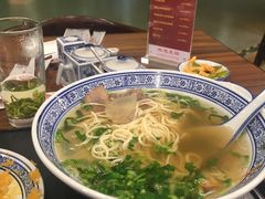 -陇兴楼兰州拉面(西安咸阳国际机场店)