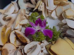 -野菌皇海景野生菌火锅(滨海大道店)