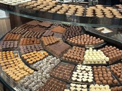 -Laderach 莱德拉(上海环贸iapm店)