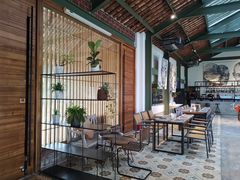 -喜洲吧·江畔老船厂·庭院餐厅(喜临院店)