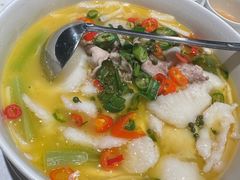 酸汤煮雪花鱼-黑明餐厅(白鹭洲店)