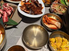 -草家酱蟹炭火烤肉店(珲春南路一店)