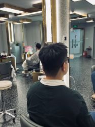 -即型男士理发工作室