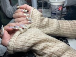 -UGIRL有个美甲