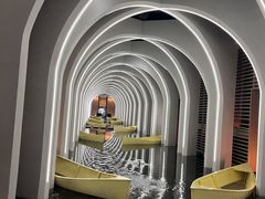 -涨巢·潮玩水疗局