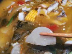 -山城外·非遗酸菜鱼(新都汇融店)