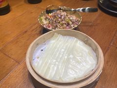 薄饼卷羊肉粒-楼兰新疆主题餐厅(苏州中心店)