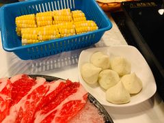 -鲜入围煮花胶鸡海鲜火锅