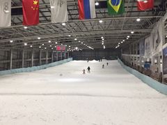 -乔波室内滑雪场