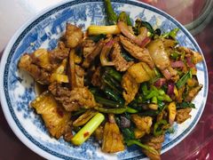-香猪美食(中心店)