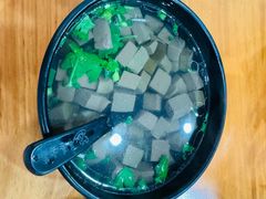 -莱莱小笼·乔艾