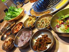 十道正宗韩国小菜-金顺韩式烤肉·网红烤肉店(广利路店)