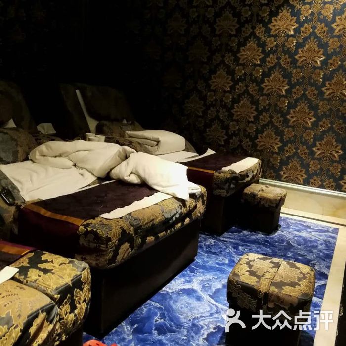 大瀑布浅深贵足养生馆