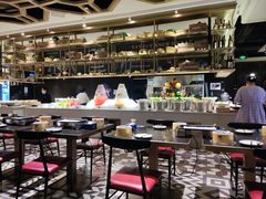 大堂-钱小奴海鲜自助黑金店(杭州滨江龙湖店)