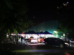 -吴山路夜市