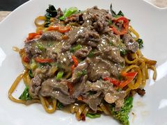 湿炒牛河-华威达牛庄(黄埔大道西店)