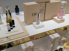 -Dior迪奥(上海世茂广场店)