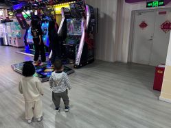 -蹦蹦乐园(南桥百联店)