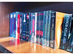 -钟书阁(松江泰晤士小镇店)