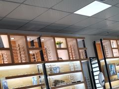 -LOGO眼镜·蔡司品牌折扣店(龙华清湖店)