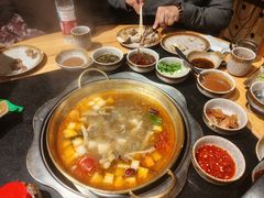 番茄牛排锅-顶顶汤火牛排火锅·经典铜锅涮肉