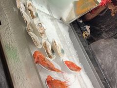 -雍容荟帝王蟹活龙虾展台自助(IFS黑金店)