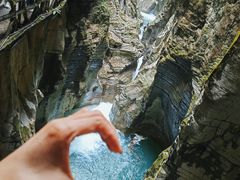 -蝶舞清江·恩施地心谷景区