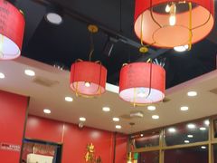 -鲁员外地锅鸡地锅鱼(古墩路店)