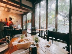 靠窗位-zarah(鼓楼店)