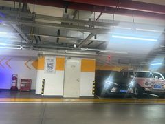 -万象城-停车场