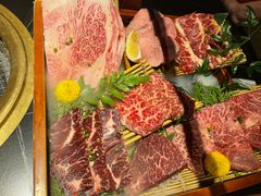 -山川小町·极番烧肉(新地假日广场店)