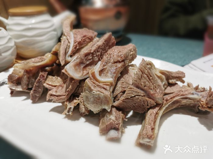 青海名吃尕张娃非遗烤肉(海湖总店)手抓羊肉图片