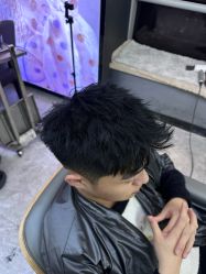 -藤野造型烫发染发