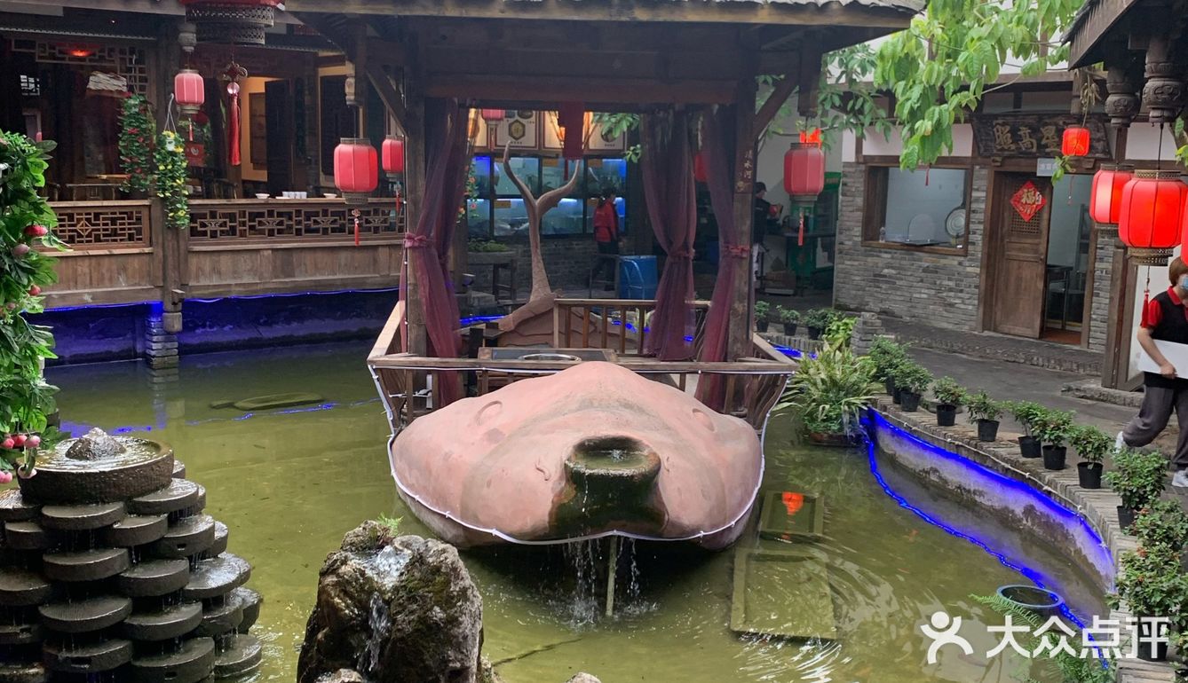 成都的这家鱼火锅店是在用实力做美食,是我想了很久的味道