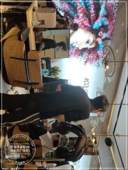 -罗亚帝造型·烫发染发