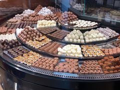 -Laderach 莱德拉(上海环贸iapm店)