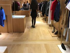 -文艺复兴百货(米兰大教堂广场店)